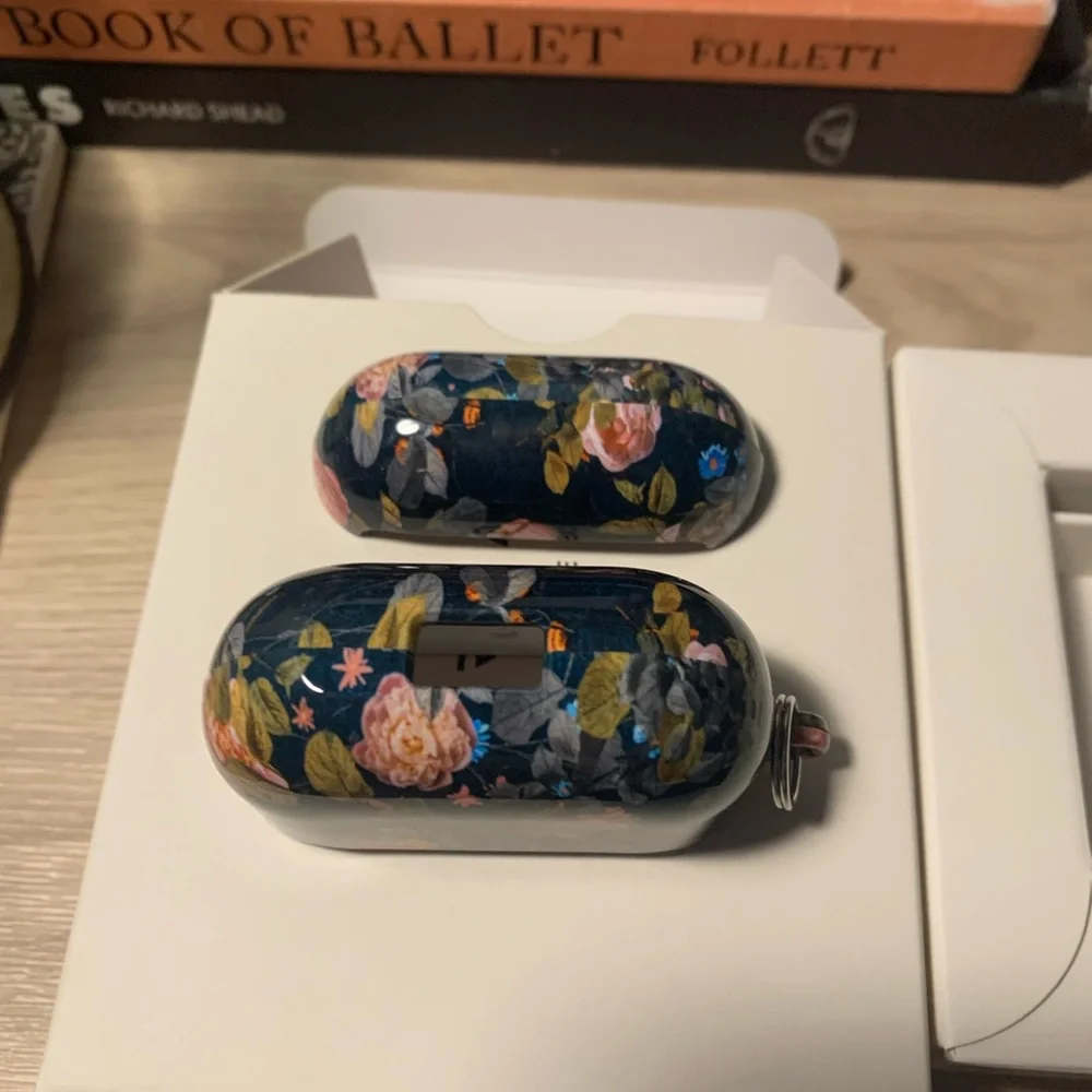 Bloomy Garden AirPod 3 Cover